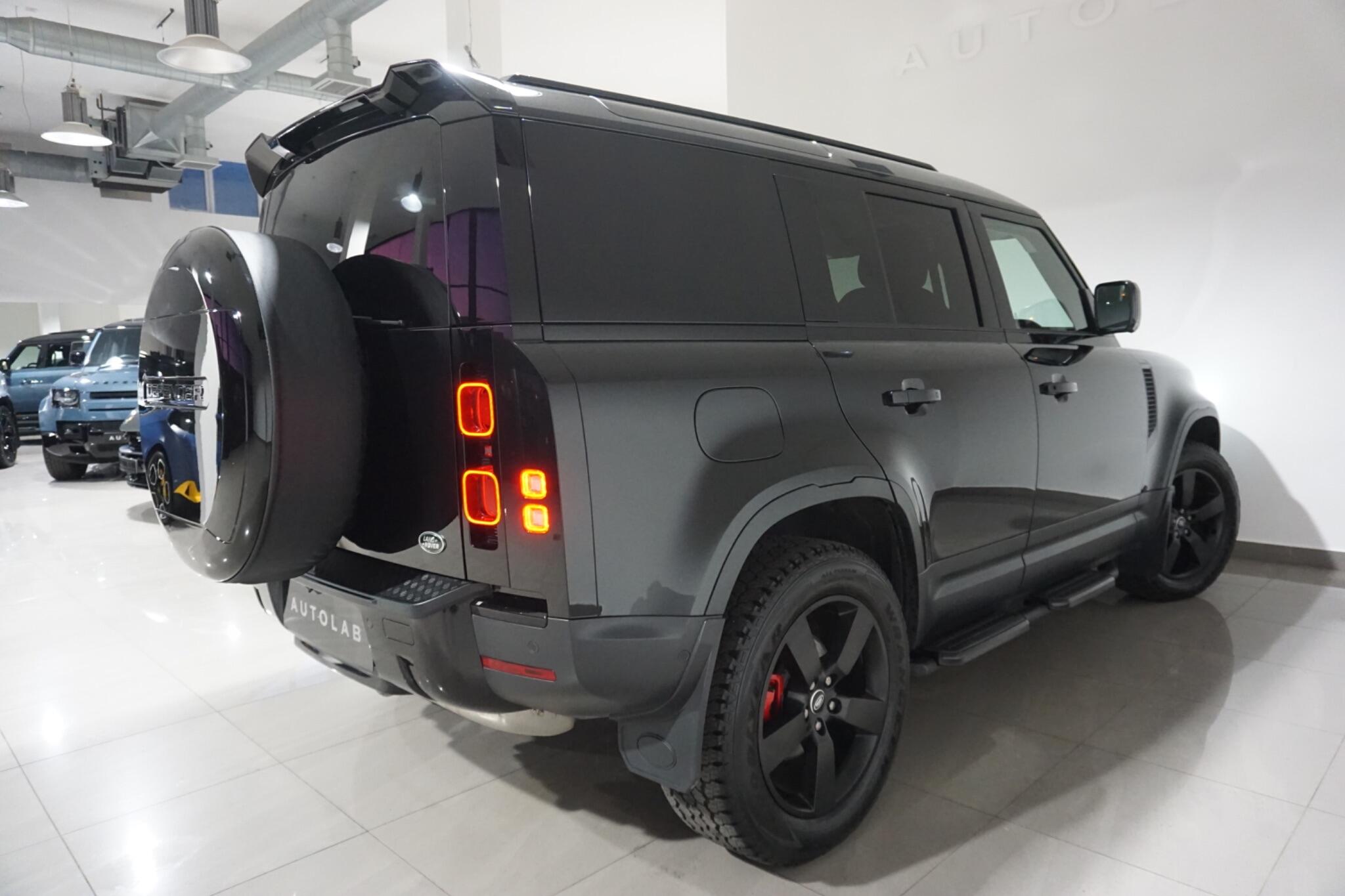 Land Rover Defender 110 3.0 D250 MHEV HSE Hard Top SUV 5dr Diesel Auto 4WD MWB Euro 6 (s/s) (250 ps)